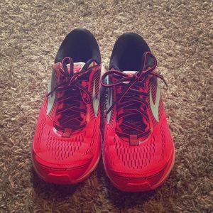 Brooks Ghost 10 running shoes